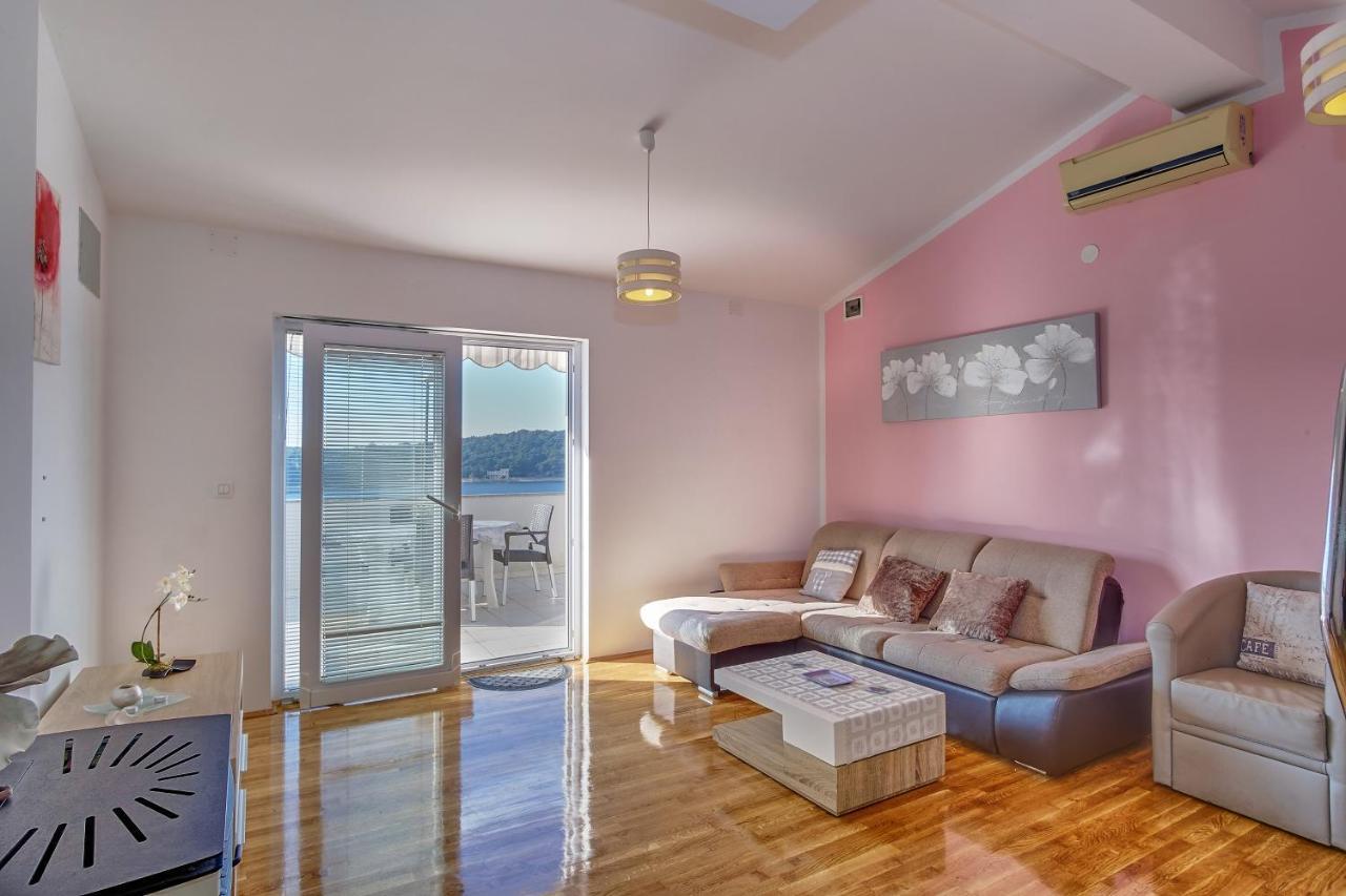Apartments Zerjav Mali Lošinj Exteriör bild
